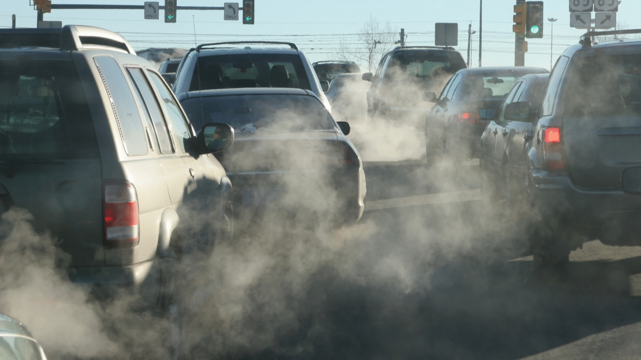 Diesel raucht im Herbst